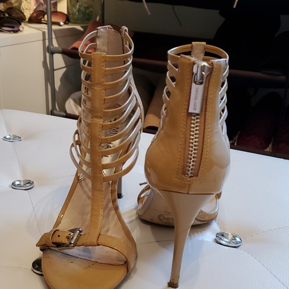 Shoes - Picture 4 of 4